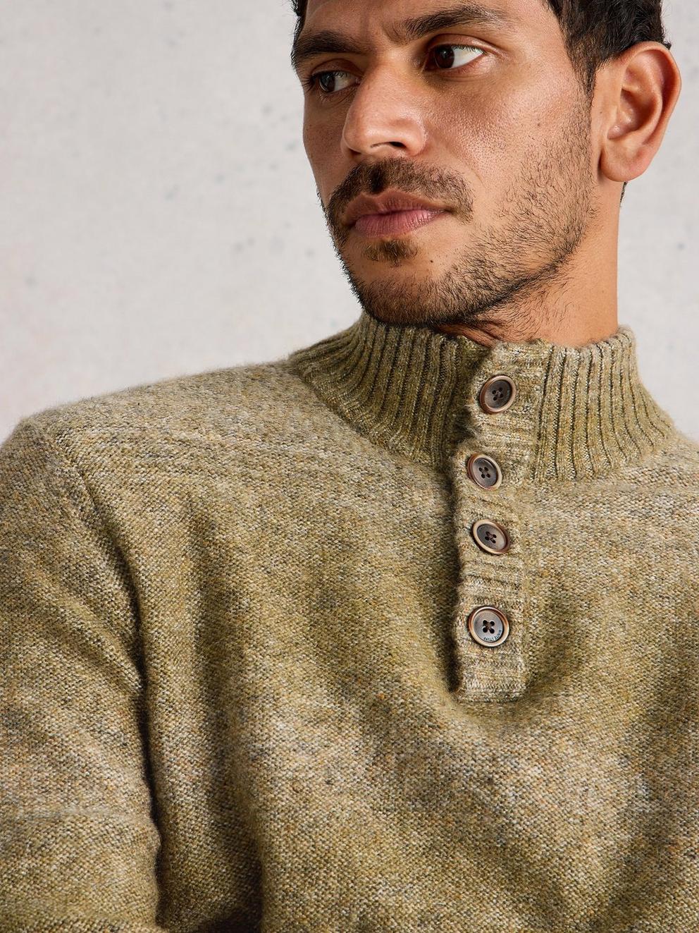 Ombre Button Neck in MID GREEN